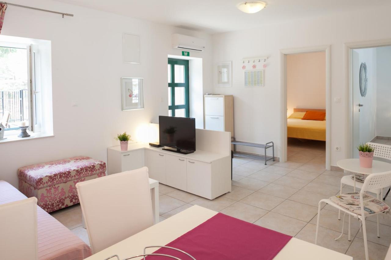 Apartment Bura 1 Макарска Екстериор снимка